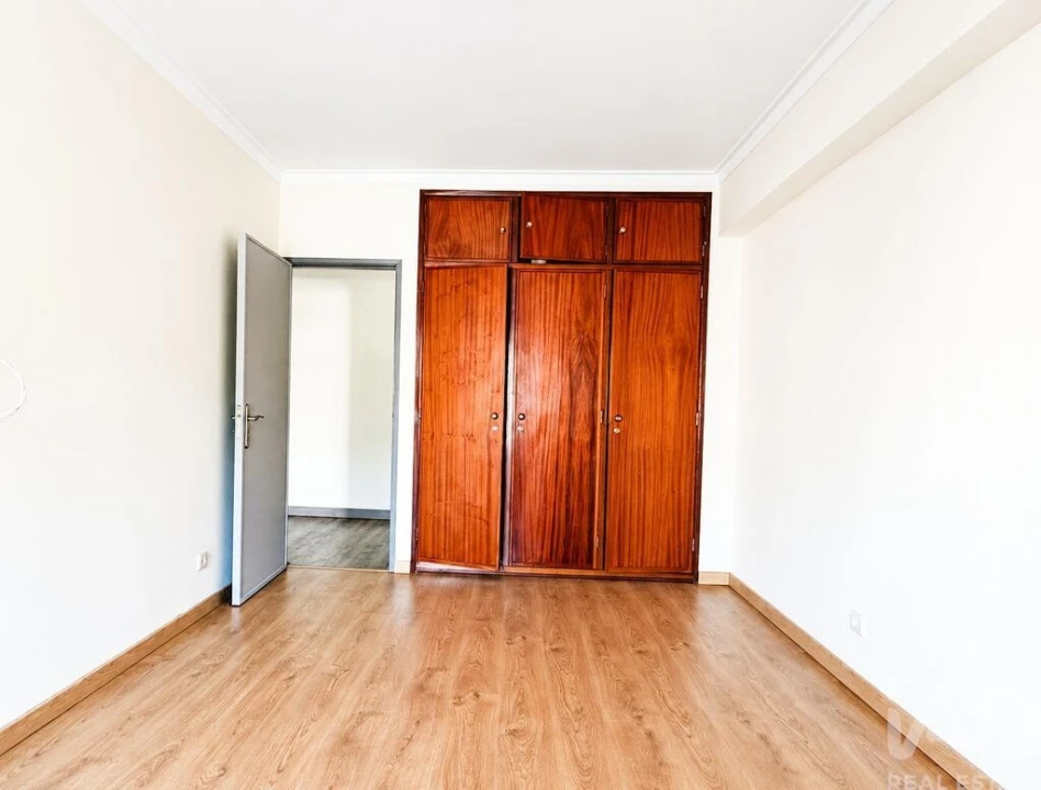 Apartamento T2 para Arrendamento em Alcabideche Foto 6