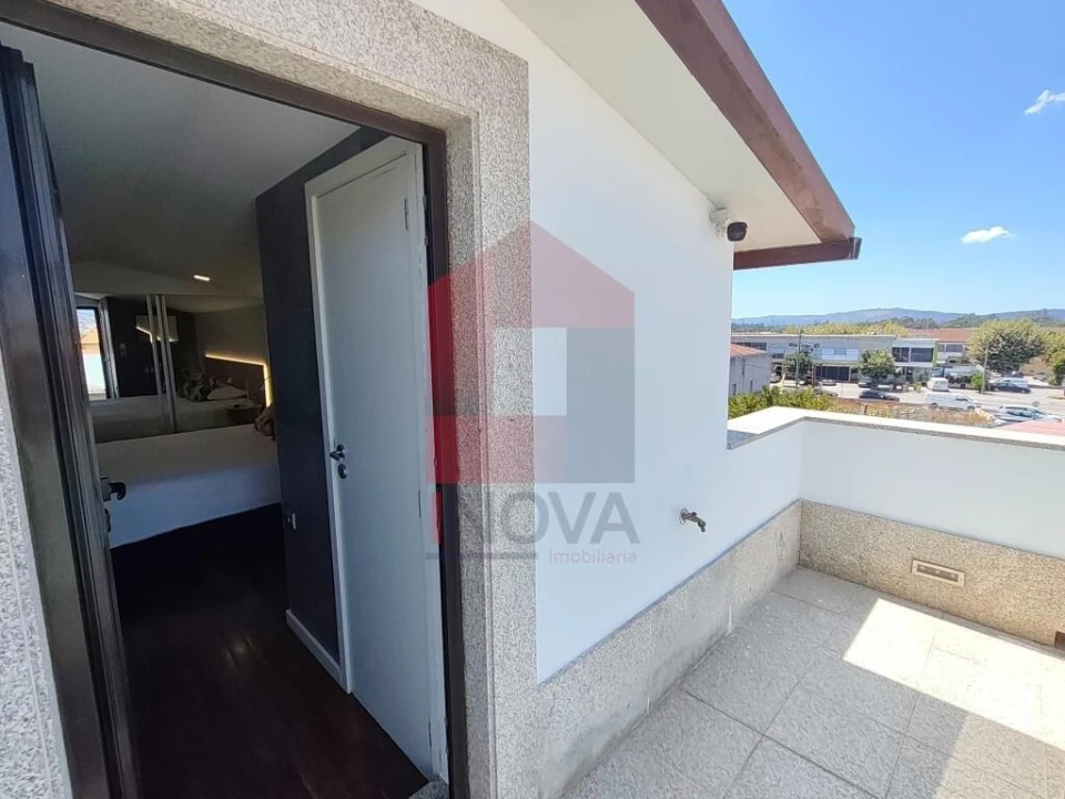 Moradia T6 para Venda em Soutelo Foto 29