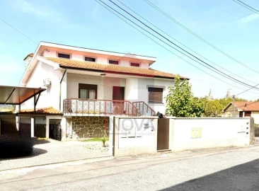 Moradia T6 para Venda em Soutelo