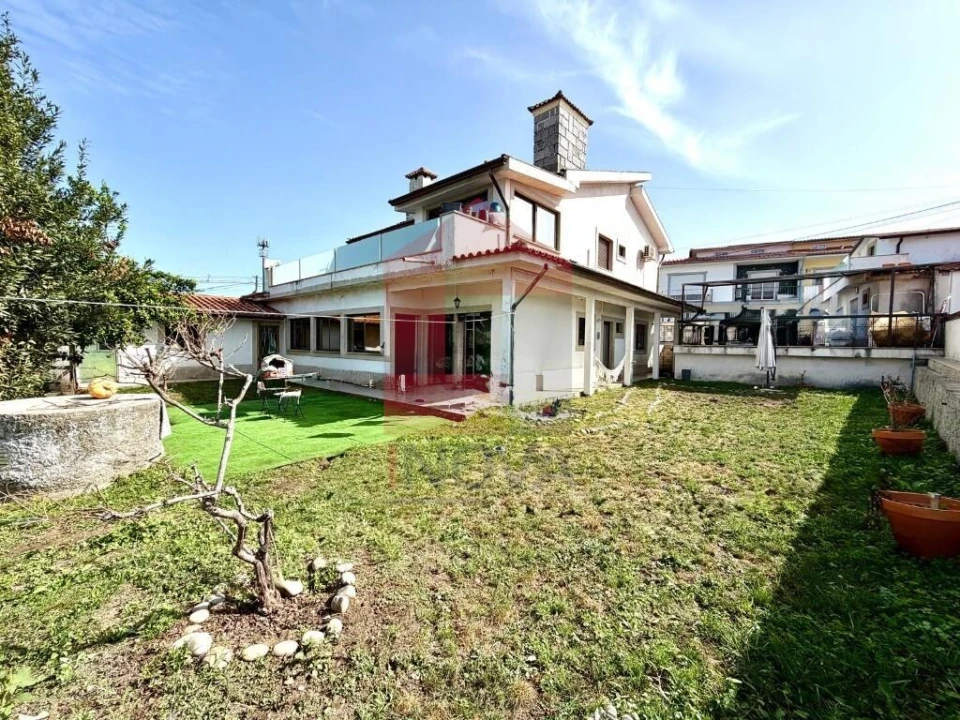 Moradia T6 para Venda em Soutelo Foto 2