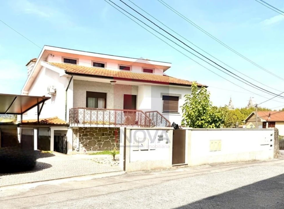 Moradia T6 para Venda em Soutelo Foto 16