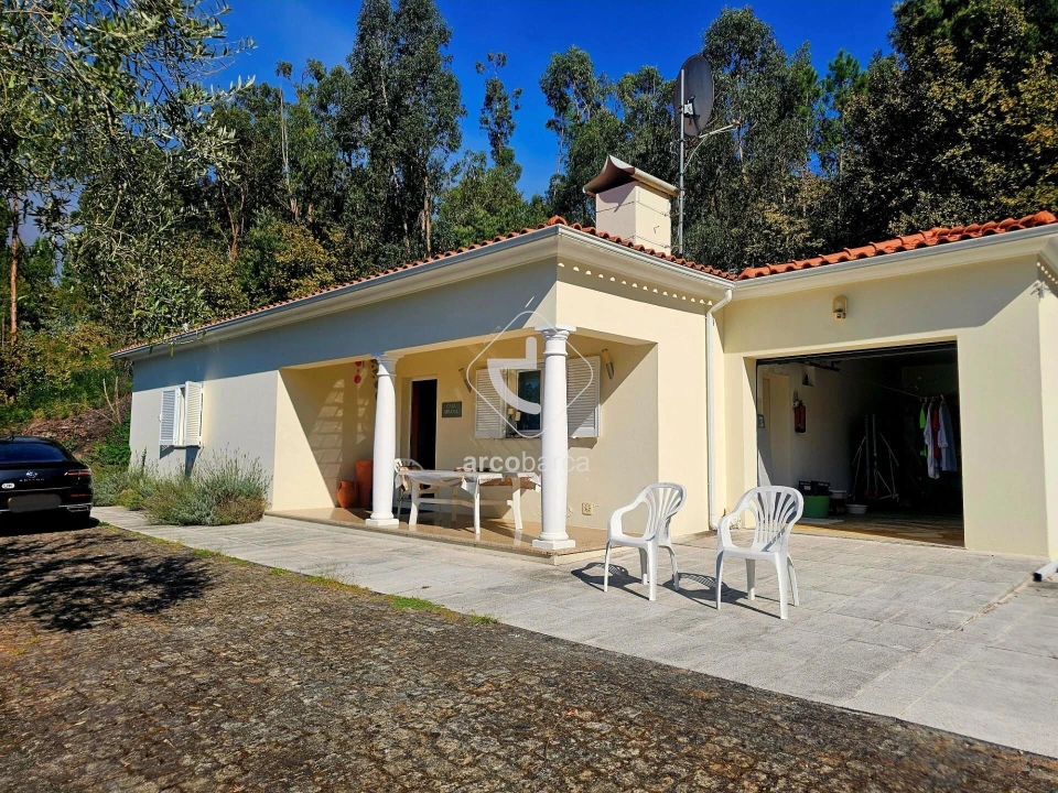 Moradia T3 para Venda em Bravães Foto 4