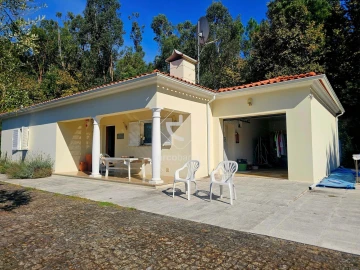 Moradia T3 para Venda em Bravães