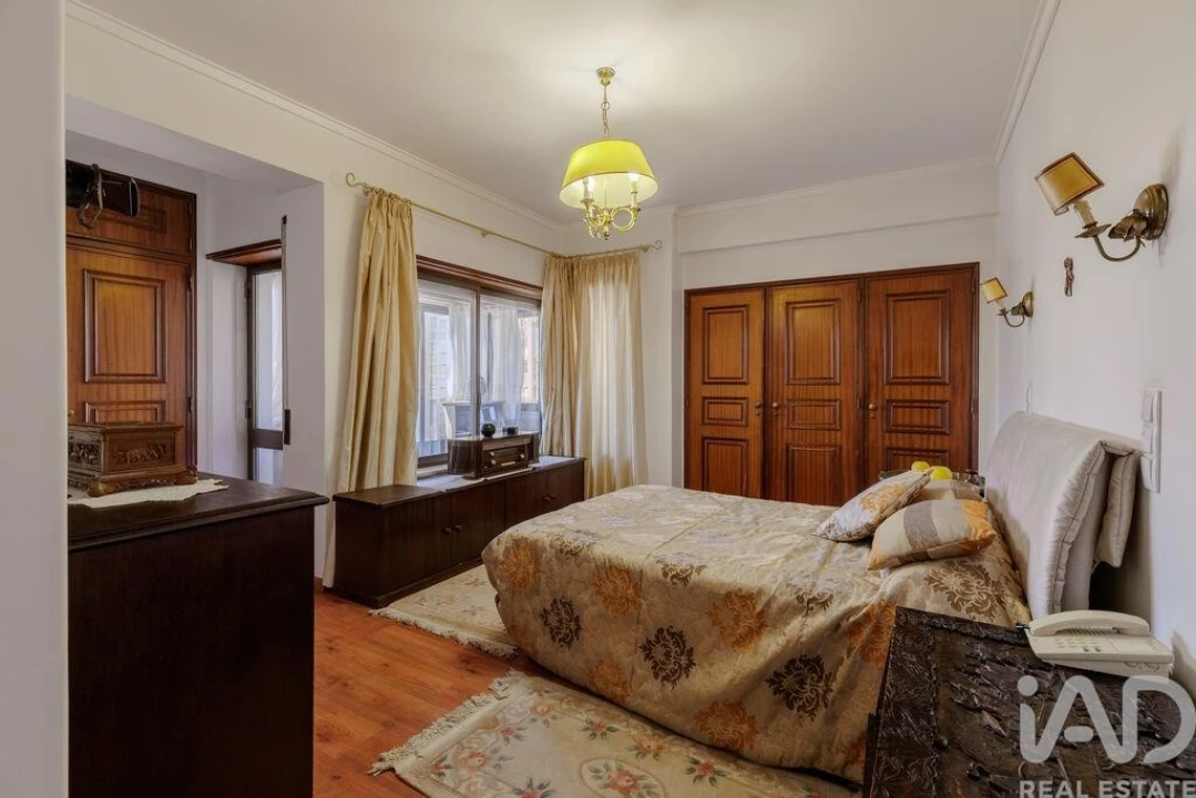 Apartamento T4 para Venda em Areeiro Foto 14