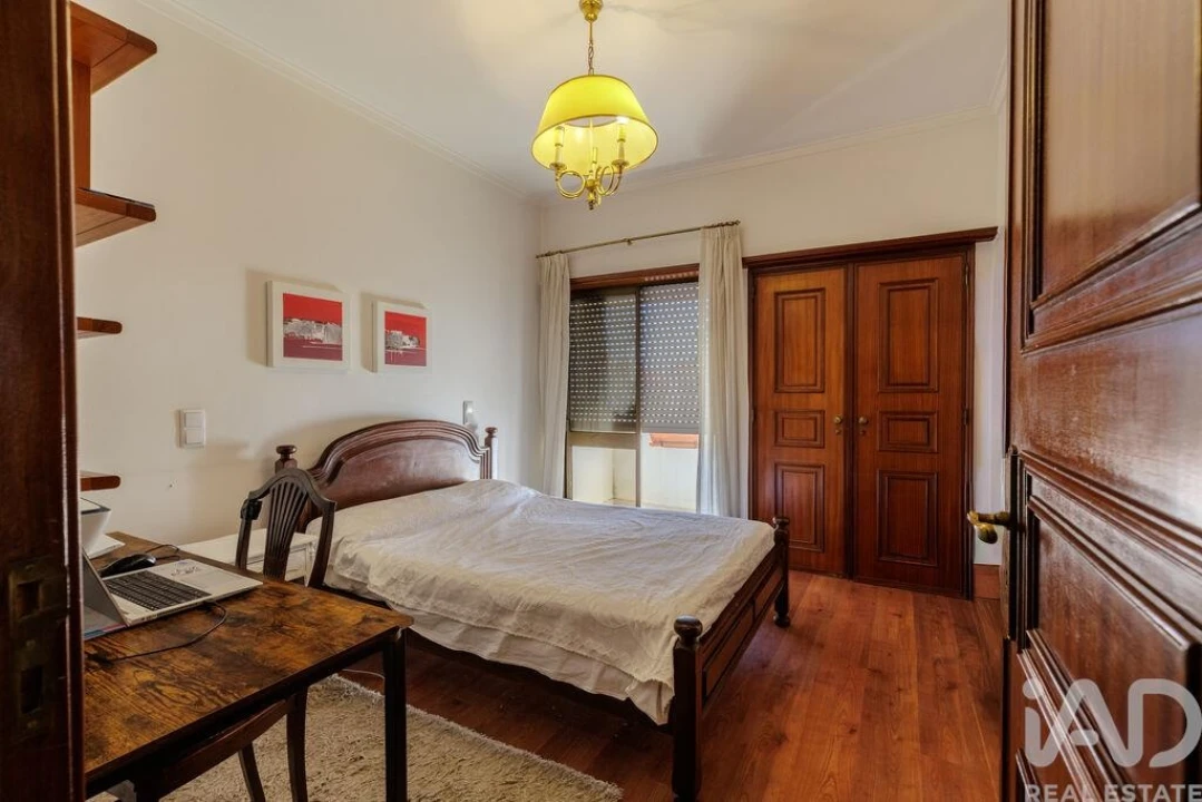 Apartamento T4 para Venda em Areeiro Foto 16