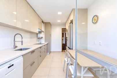 Apartamento T4 para Venda em Areeiro