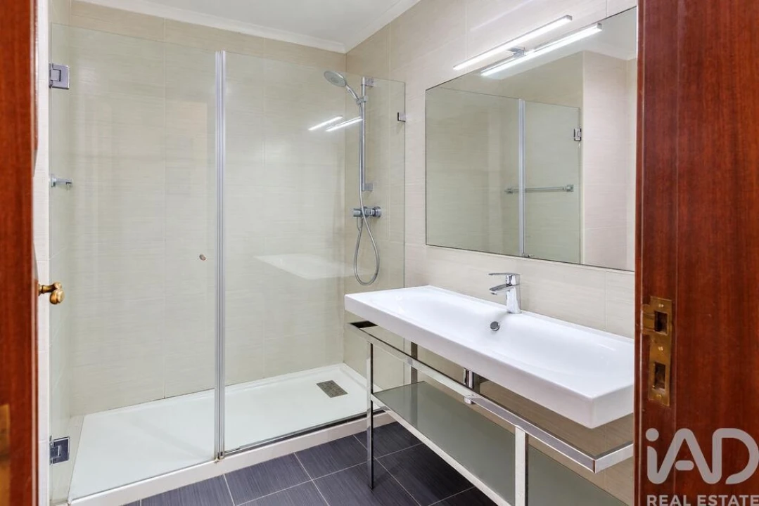 Apartamento T4 para Venda em Areeiro Foto 18