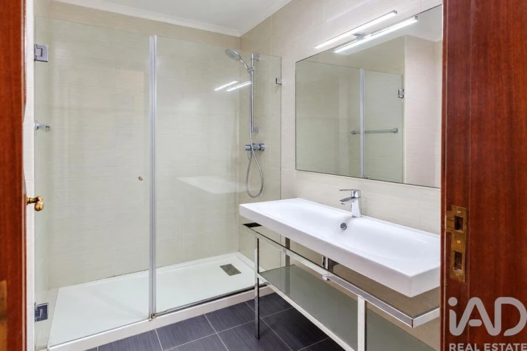 Apartamento T4 para Venda em Areeiro Foto 18