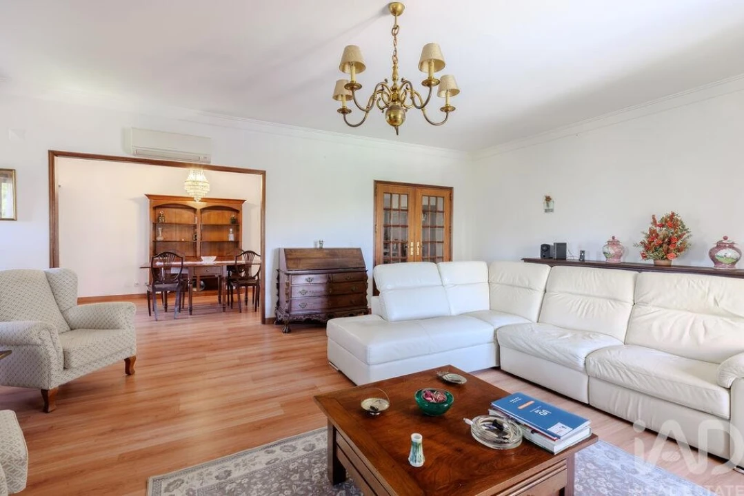 Apartamento T4 para Venda em Areeiro Foto 5