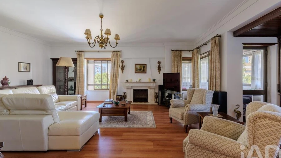 Apartamento T4 para Venda em Areeiro