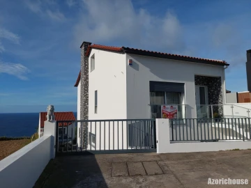 Moradia T4 para Venda em Feteiras