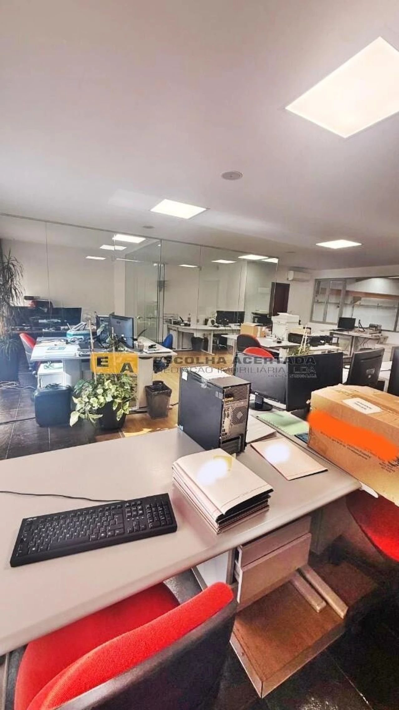 Armazém para Venda em Cidade da Maia Foto 18