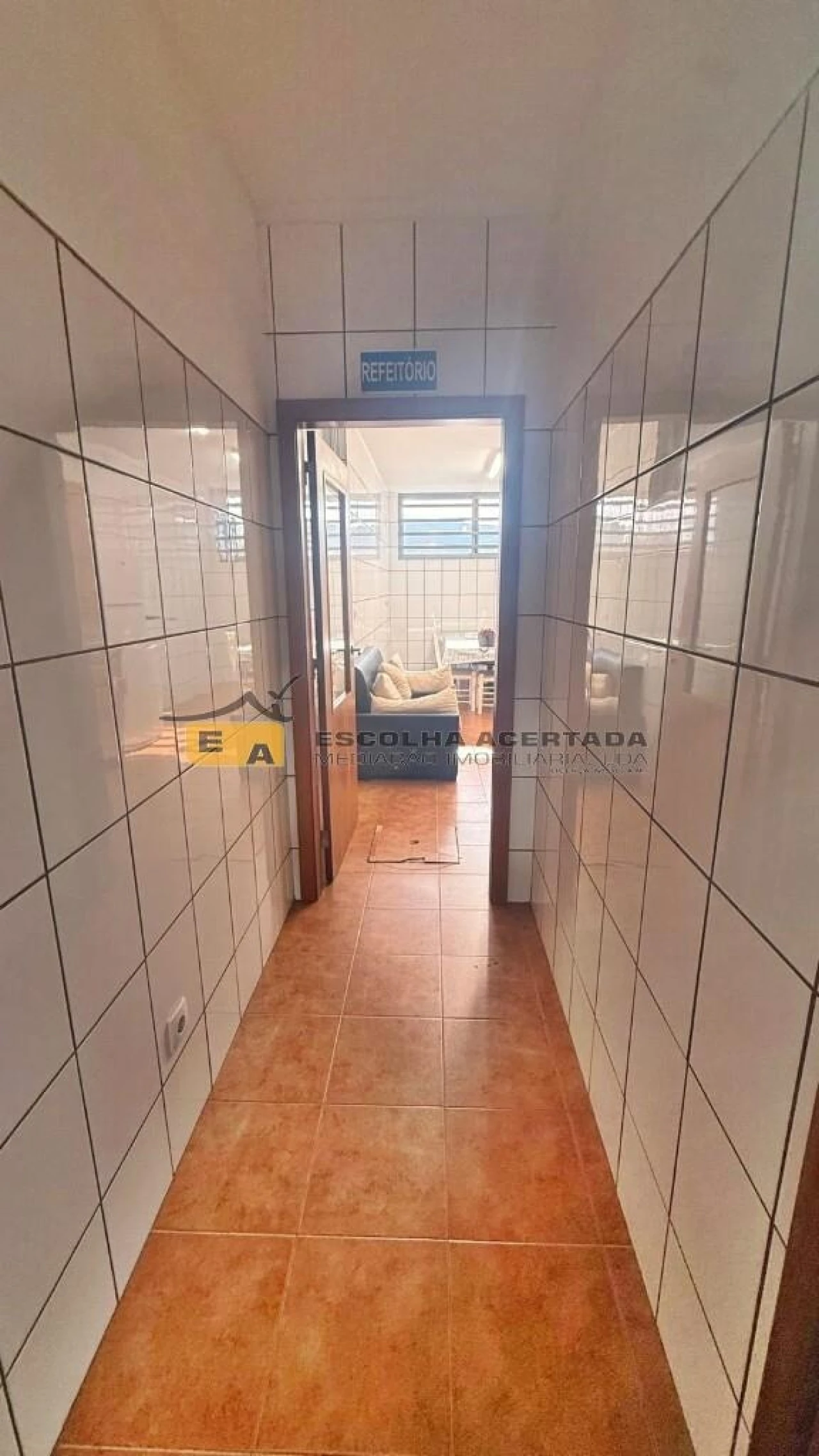 Armazém para Venda em Cidade da Maia Foto 14