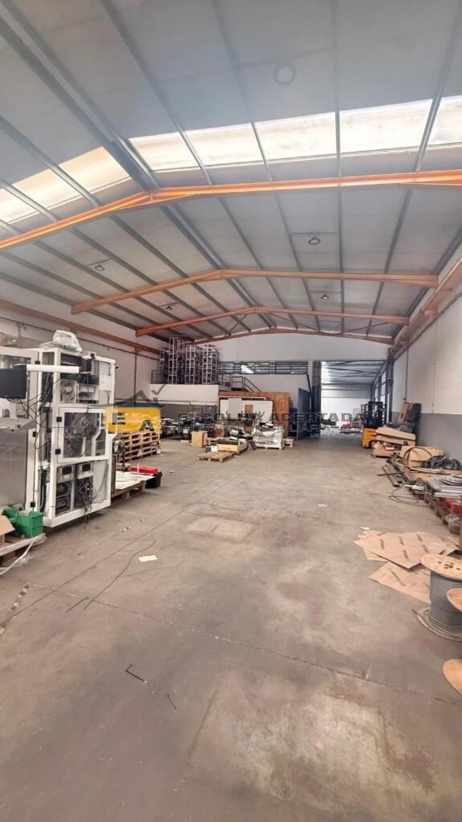 Armazém para Venda em Cidade da Maia Foto 26