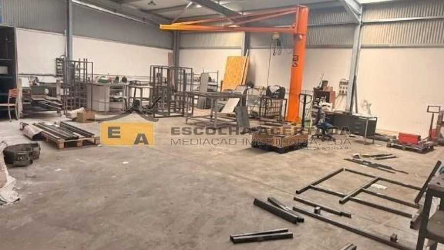 Armazém para Venda em Cidade da Maia