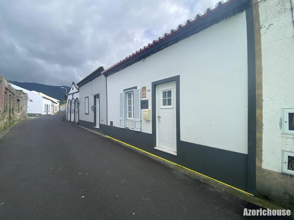 Moradia T3 para Venda em Povoação Foto 2