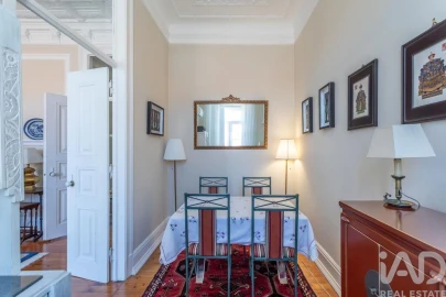 Apartamento T5 para Venda em Santo António