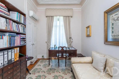 Apartamento T5 para Venda em Santo António