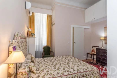 Apartamento T5 para Venda em Santo António