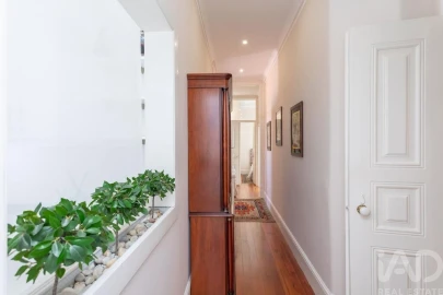 Apartamento T5 para Venda em Santo António