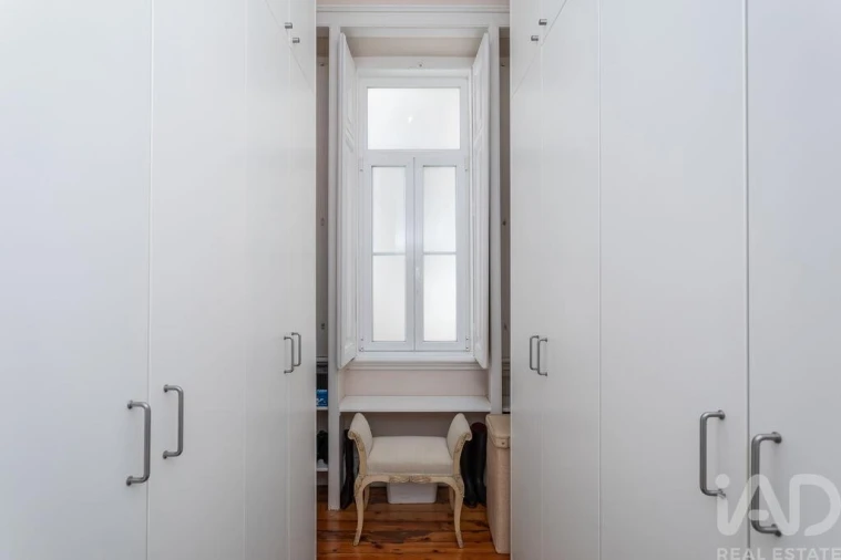 Apartamento T5 para Venda em Santo António Foto 15