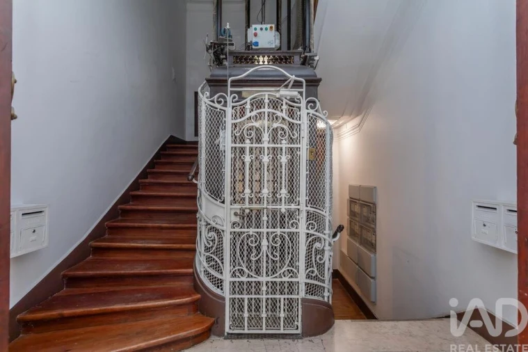 Apartamento T5 para Venda em Santo António Foto 36