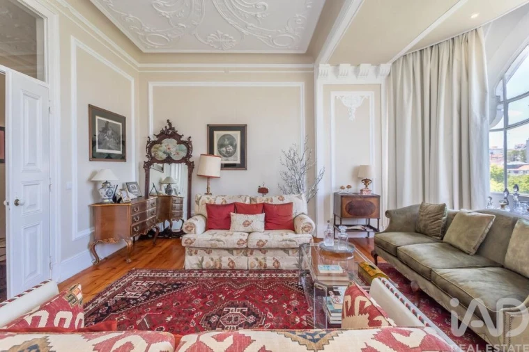 Apartamento T5 para Venda em Santo António Foto 3