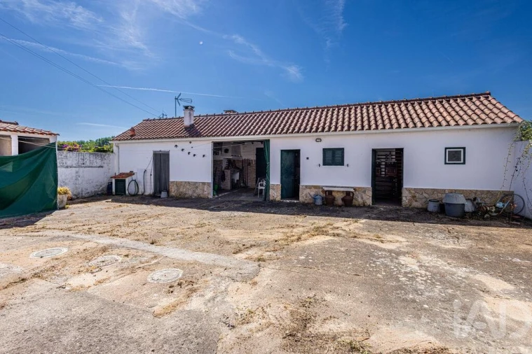 Moradia T4 para Venda em São João da Ribeira e Ribeira de São João Foto 25