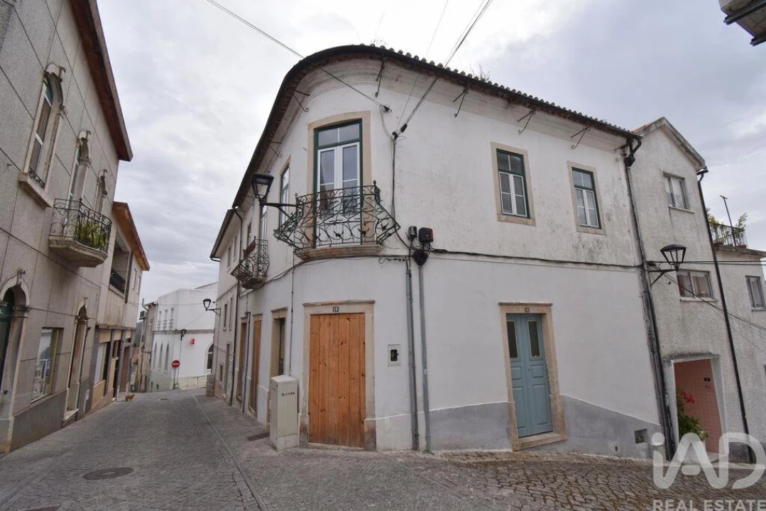 Moradia T3 para Venda em São Miguel, Santa Eufémia e Rabaçal Foto 2