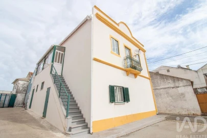Moradia T4 para Venda em Cadaval e Pêro Moniz