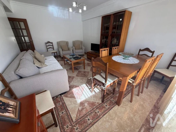 Apartamento T3 para Venda em Corroios Foto 3