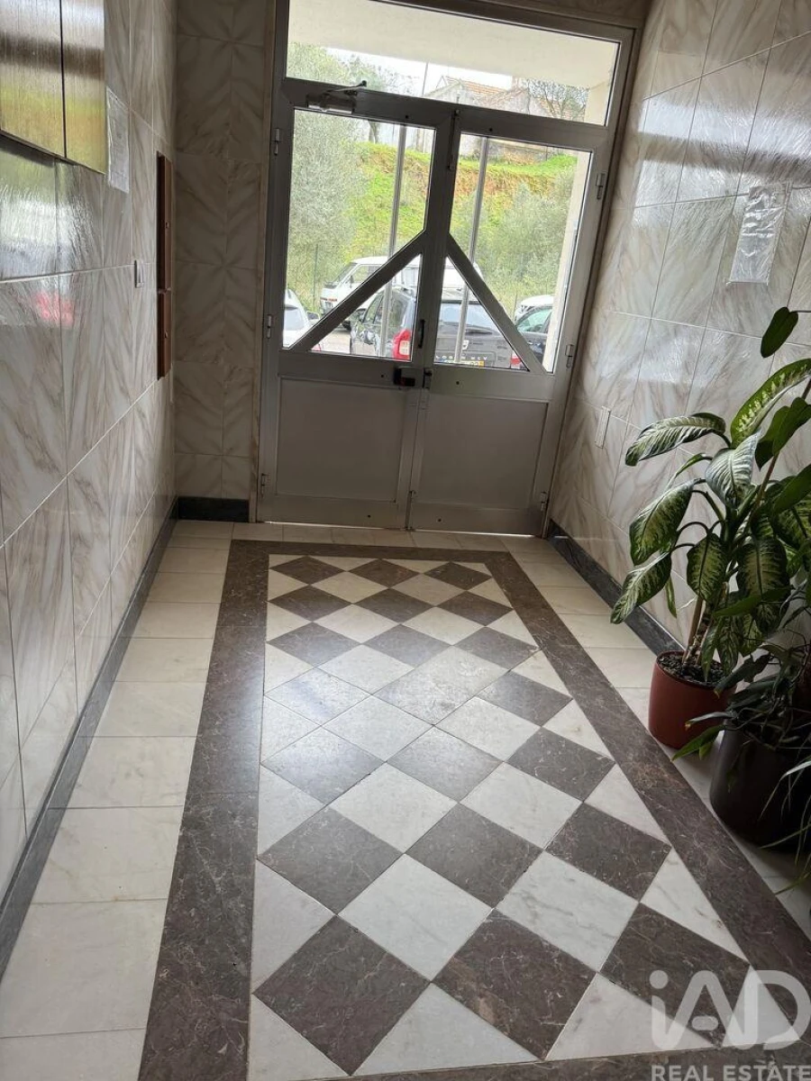 Apartamento T3 para Venda em Corroios Foto 24