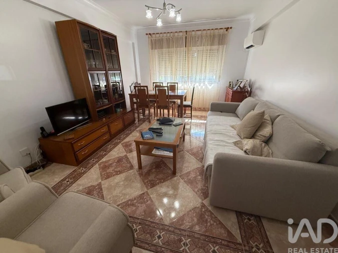 Apartamento T3 para Venda em Corroios Foto 2