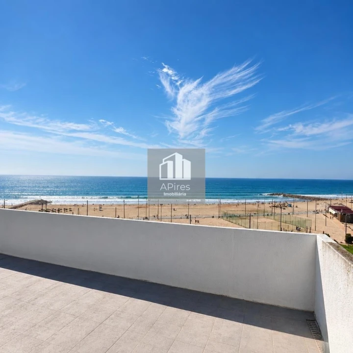 Apartamento T1 para Venda em Costa da Caparica Foto 2