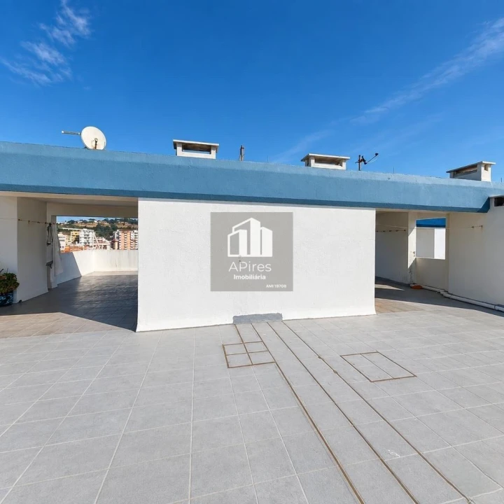 Apartamento T1 para Venda em Costa da Caparica Foto 17