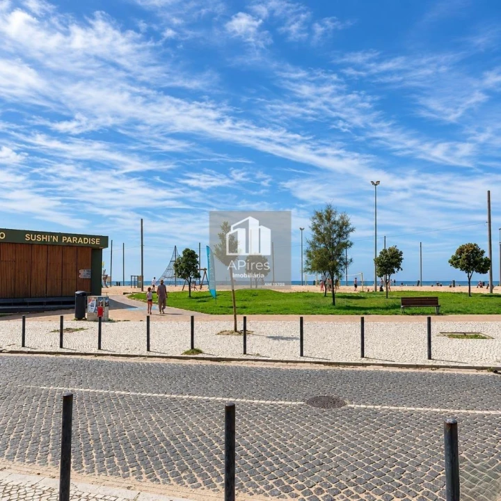 Apartamento T1 para Venda em Costa da Caparica Foto 18