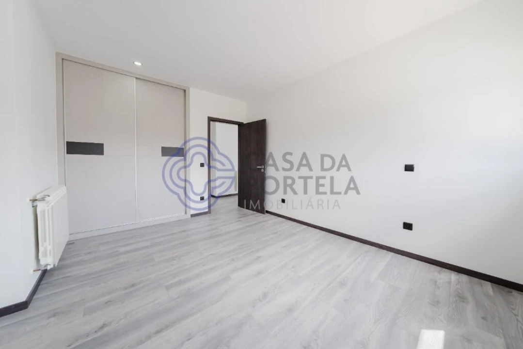 Moradia T3 para Venda em Bidoeira de Cima Foto 25