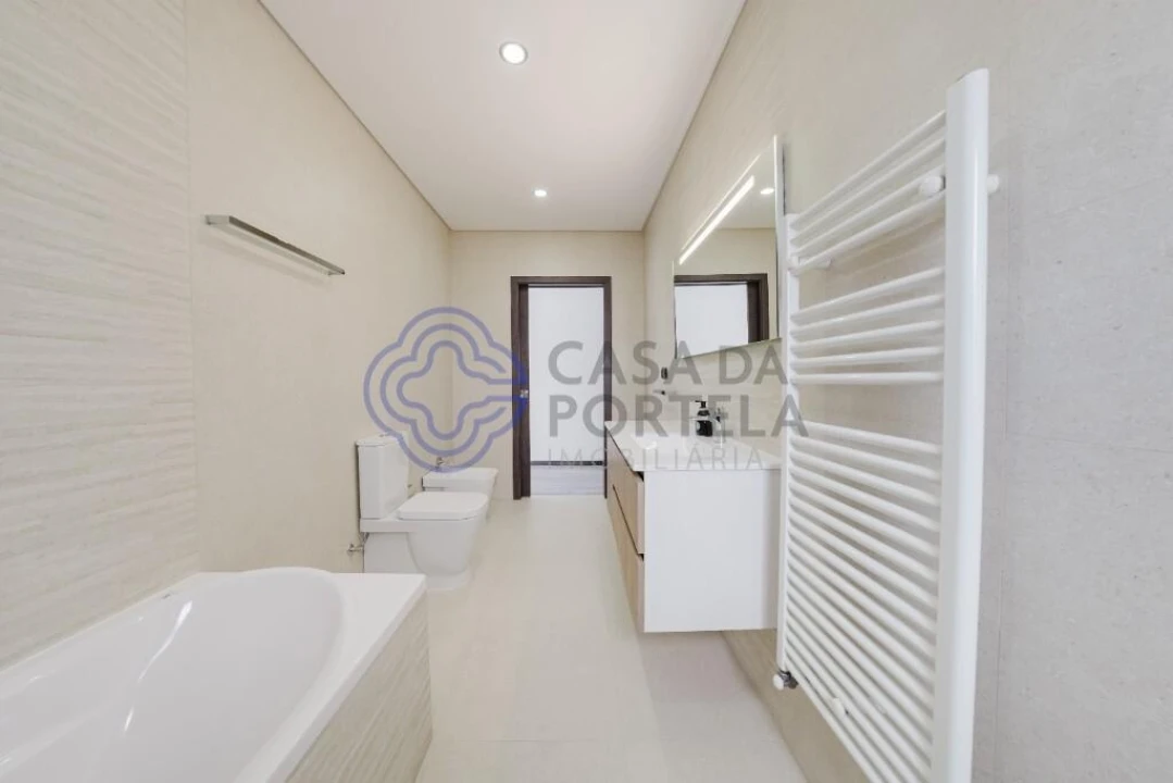 Moradia T3 para Venda em Bidoeira de Cima Foto 34