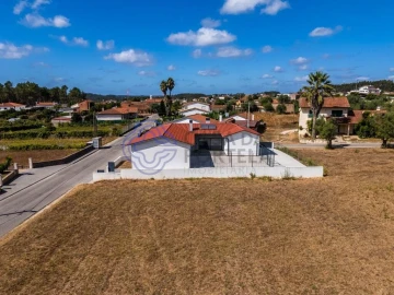 Moradia T3 para Venda em Bidoeira de Cima