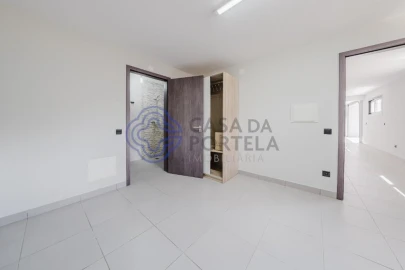 Moradia T3 para Venda em Bidoeira de Cima