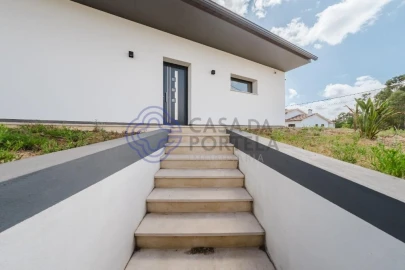 Moradia T3 para Venda em Bidoeira de Cima