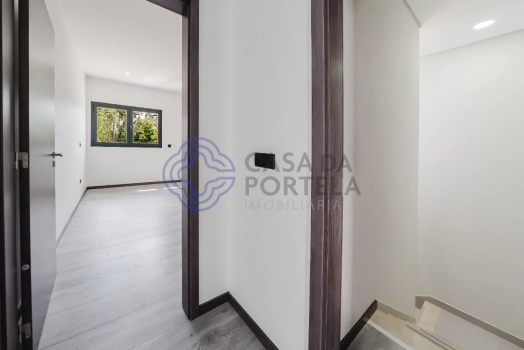 Moradia T3 para Venda em Bidoeira de Cima Foto 23