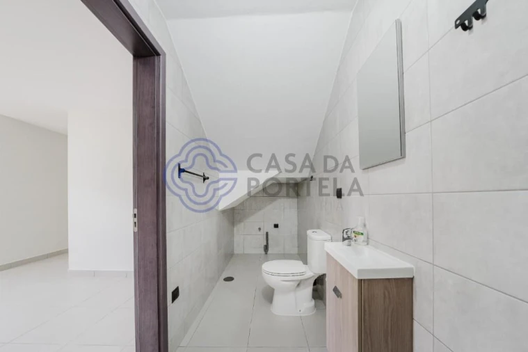 Moradia T3 para Venda em Bidoeira de Cima Foto 49