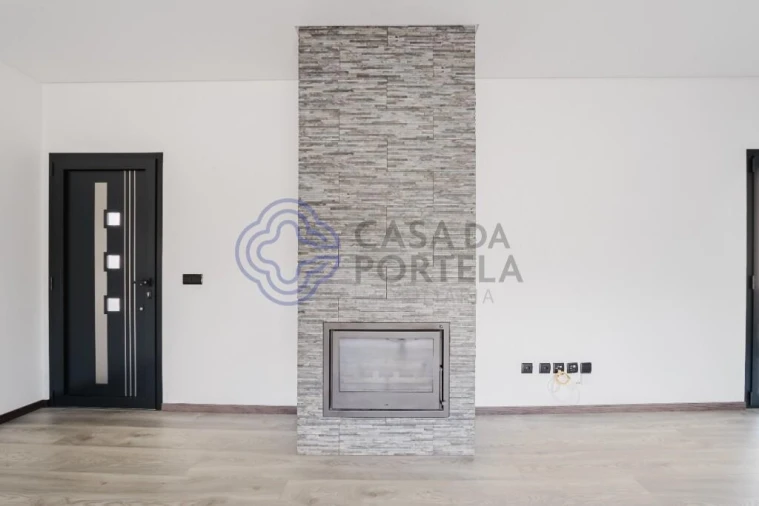 Moradia T3 para Venda em Bidoeira de Cima Foto 11