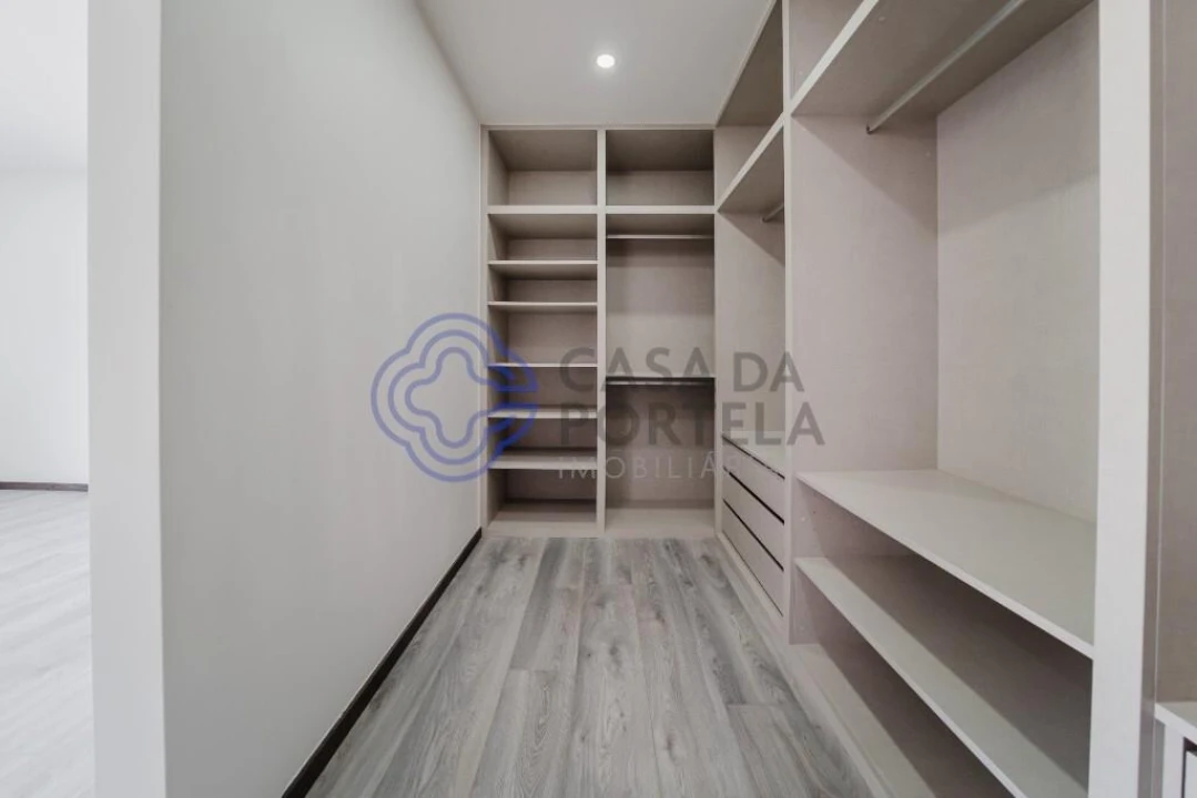 Moradia T3 para Venda em Bidoeira de Cima Foto 41
