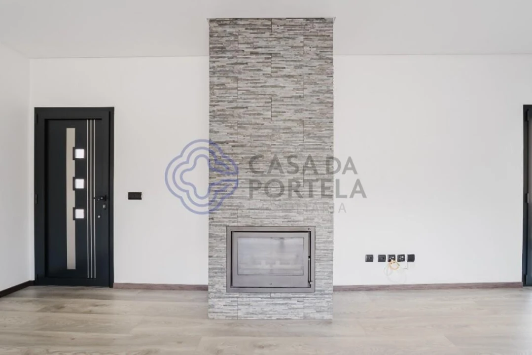 Moradia T3 para Venda em Bidoeira de Cima Foto 11