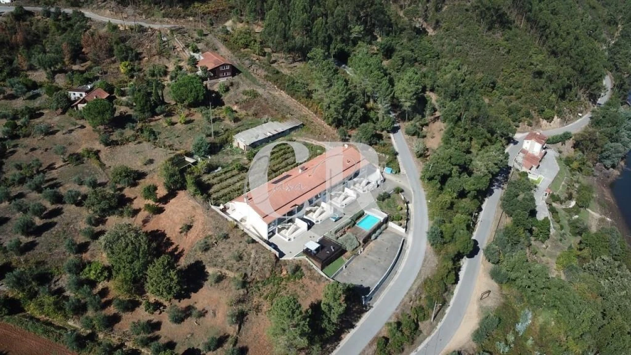 Moradia T4 para Venda em Arega Foto 47