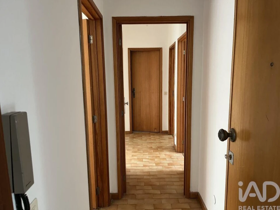 Apartamento T3 para Venda em Alijo Foto 3