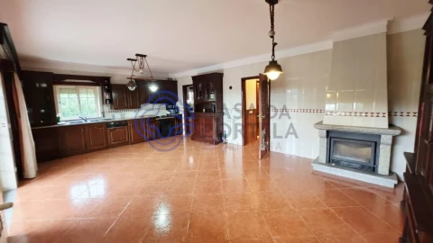 Moradia T4 para Venda em Viseu