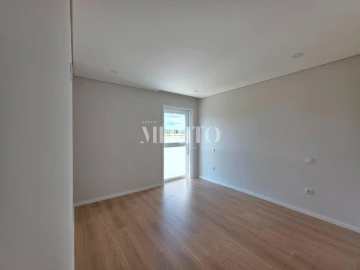 Apartamento T1 para Venda em Barcelos, V.Boa, V.Frescainha